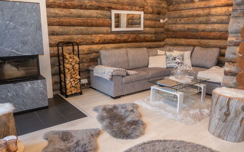 Salmikangas F1: Meubles, Sol, Bois, Design Intérieur, Sol, Salon, Parquet, Pièce, Canapé, Domicile