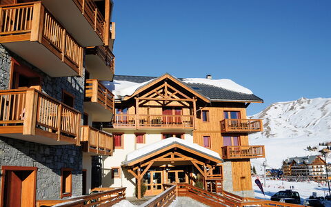 La Toussuire 651: Ciel, Bâtiment, Propriété, Fenêtre, Bois, Monde, Neige, Maison, Quartier, Design Urbain