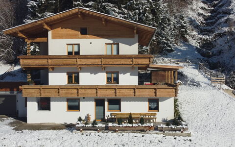 Sonnigs Platzl: Plante, Bâtiment, Ciel, Fenêtre, Arbre, Lot Terre, Maison, Design Urbain, Zone Résidentielle, Immobilier