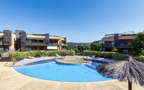 Lloret Garden: L'Eau, Ciel, Plante, Bâtiment, Bleu Azur, Piscine, Arbre, Design Urbain, Loisir, Paysage