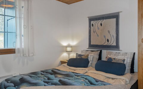 Siulapalkinen a 4: Lit, Meubles, Design Intérieur, Chambre, Drap De Lit, Literie, Bois, Linge, Sol, Plafond