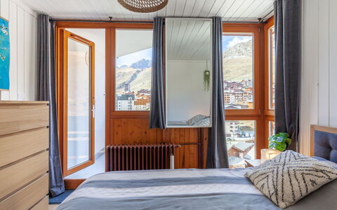 Savoy (Lavachet): Neige, Ciel, Montagne, Fenêtre, Nuage, Bâtiment, Maison, Pente, Arbre, Chalet
