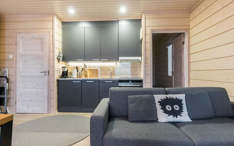 Riiditupa B: Balcon, Appartement, Ombre, Verre, Condominium, Balustrade, Porche, Daylighting, Plate-Forme, Mobilier De Jardin