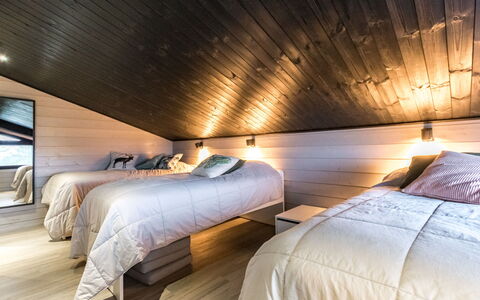 Villa Arcus a: Chalet, Maison, Domicile, Batiments Jardin, Siding, Cabane En Rondins, Ferme, Biens, Cabanon, Cour