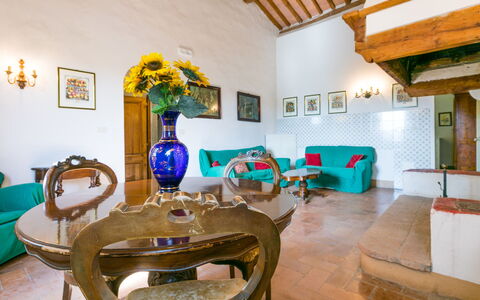 Scaletta + Girasole: Propriété, Meubles, Fleur, Bâtiment, Table, Plante, Décoration, Bois, Cadre, Design Intérieur