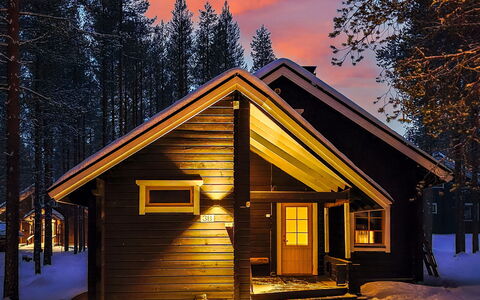 Villa Pipa: Chalet, Maison, Domicile, Batiments Jardin, Siding, Cabane En Rondins, Ferme, Biens, Cabanon, Cour