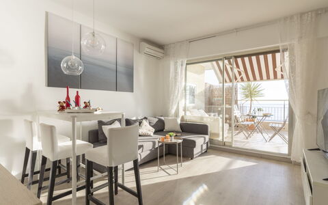 Mare Azzurro: Ciel, L'Eau, Nuage, Plage, Parapluie, Mobilier De Jardin, Ombre, Cotiers Et Relief Océaniques