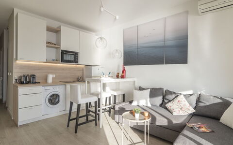 Mare Azzurro: Ciel, L'Eau, Nuage, Plage, Parapluie, Mobilier De Jardin, Ombre, Cotiers Et Relief Océaniques