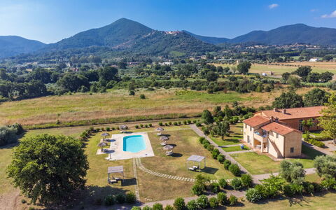 Quercia Alta: Ciel, Plante, Montagne, Arbre, Paysage Naturel, Lot Terre, Herbe, Paysage, Plaine, Prairie