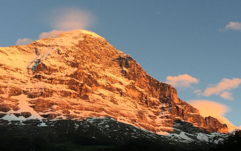 Chalet zur Höhe: Ciel, Nuage, Montagne, Monde, Paysage Naturel, Pente, Lumière Du Soleil, Lever Du Soleil, Formation, Le Coucher Du Soleil