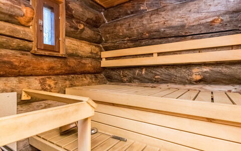 Satukero a 2: Balcon, Appartement, Ombre, Verre, Condominium, Balustrade, Porche, Daylighting, Plate-Forme, Mobilier De Jardin