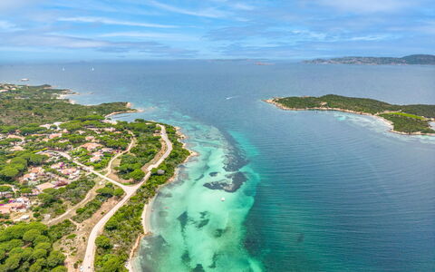 Bolina: L'Eau, Ciel, Ressources En Eau, Nuage, Plante, Paysage Naturel, Bleu Azur, Arbre, Cotiers Et Relief Océaniques, Plage