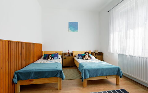 Pioneer: Meubles, Bâtiment, Bleu Azur, Bois, Confort, Design Intérieur, Sol, Sol, Ombre