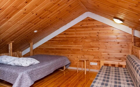 Joikupirtti a: Balcon, Appartement, Ombre, Verre, Condominium, Balustrade, Porche, Daylighting, Plate-Forme, Mobilier De Jardin