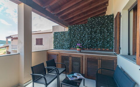 I Mirti 28: Meubles, Bleu Azur, Bâtiment, Cuisine, Bois, Plante D'Appartement, Design Intérieur, Salon, Sol, Fenêtre