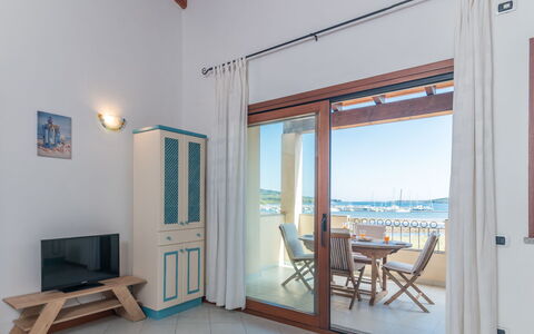 I Mirti 28: Bâtiment, Meubles, Propriété, Fenêtre, Bois, Maison, Porte, Table, Ombre, Design Intérieur