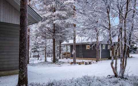 Aslakin Helmi a: Chalet, Maison, Domicile, Batiments Jardin, Siding, Cabane En Rondins, Ferme, Biens, Cabanon, Cour