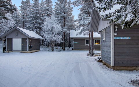 Aslakin Helmi a: Chalet, Maison, Domicile, Batiments Jardin, Siding, Cabane En Rondins, Ferme, Biens, Cabanon, Cour