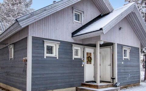 Aslakin Helmi a: Balcon, Appartement, Ombre, Verre, Condominium, Balustrade, Porche, Daylighting, Plate-Forme, Mobilier De Jardin