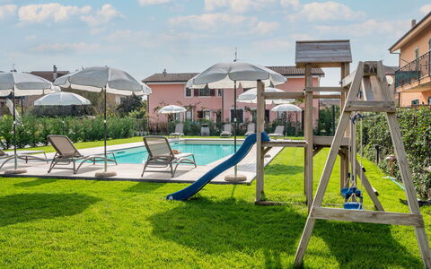 Imperia 388: Plante, Nuage, Ciel, Ombre, Lot Terre, Loisir, Herbe, Mobilier De Jardin, Des Loisirs, Ville