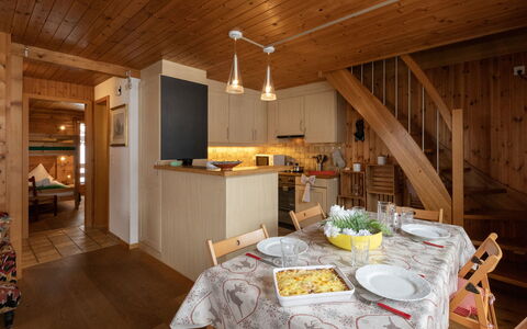 Réan: Meubles, Design Intérieur, Sol, Sol, Bois, Plafond, Pièce, Table Cuisine Et Salle A Manger, Cuisine, Salle À Manger