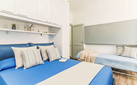 Baia Blu: Meubles, Design Intérieur, Sol, Chambre, Sol, Lit, Pièce, Textile, Appartement, Domicile