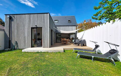 Ker Bernic: Toit, Domicile, Chalet, Arrière-Cour, Jardin, Biens, Aménagement Paysager, Ombre, Siding, Cour