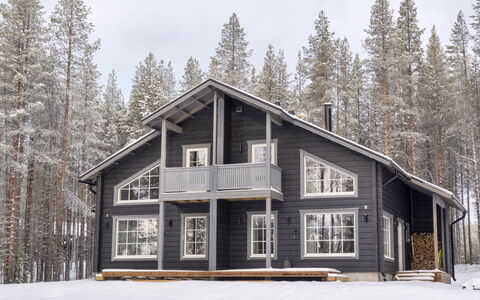 Levin Ahmahovi 2B: Bois, Maison, Neige, Chalet, Domicile, L'Hiver, Toit, Gelé, Siding, Pente