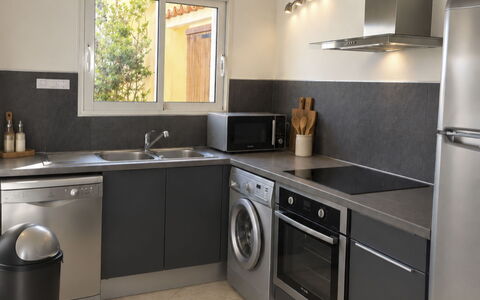 Villa Orizonte: Appareil De Cuisine, Cuisine, Comptoir, Principaux Appliance, Électroménager, Cuisinière, Meubles, Cabinetry, Design Intérieur, Machine À Laver