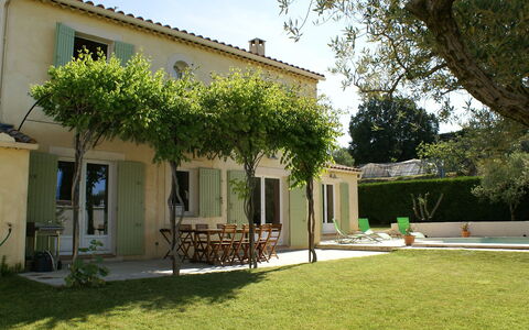 Clos Saint Joseph: Propriété, Maison, Bâtiment, Domicile, Immobilier, Cour, Biens, Architecture, Façade, Herbe