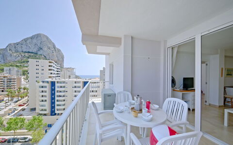 La Luz 12: Meubles, Table, Ciel, Propriété, Bâtiment, Chaise, Design Intérieur, Architecture, Immobilier, Condominium