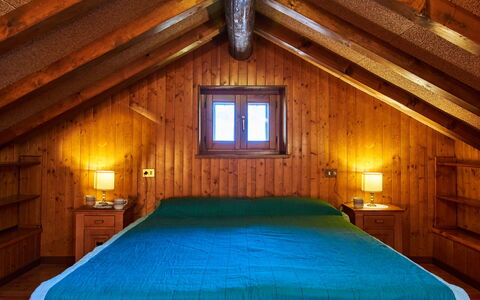 Il Crotto: Propriété, Bâtiment, Fenêtre, Bois, Design Intérieur, Lampe, Maison, Dur, Symétrie, Plafond