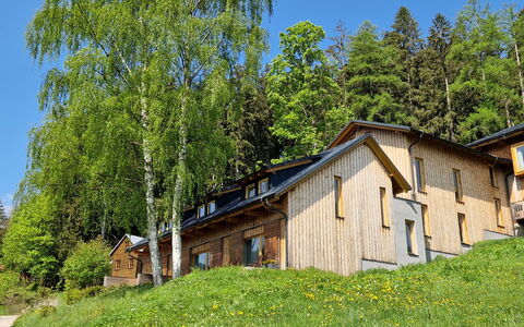 Pec Pod Snezkou 349: Plante, Bâtiment, Ciel, Arbre, Paysage Naturel, Fenêtre, Lot Terre, Maison, Herbe, Zone Rurale