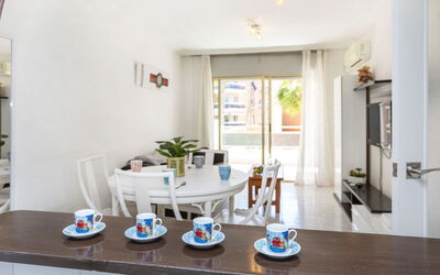 Logement:&nbsp;Jardines Family 204 718.4
