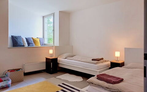 Harrachov 67: Meubles, Sol, Sol, Mur, Design Intérieur, Lit, Chambre, Pièce, Éclairage, Appartement