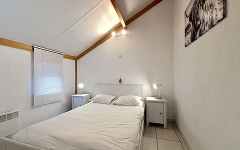 De Haan 990: Lit, Design Intérieur, Meubles, Mur, Chambre, Sol, Sol, Plafond, Bois, Pièce