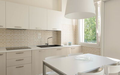 Venus 689.2: Cuisine, Comptoir, Meubles, Design Intérieur, Sol, Appareil De Cuisine, Bois, Cabinetry, Principaux Appliance, Sol