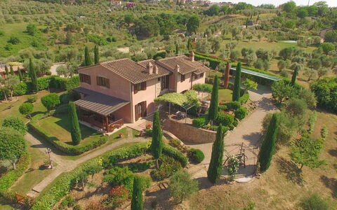 Villa i Colli: Plante, Propriété, Bâtiment, Arbre, Botanique, Paysage Naturel, Lot Terre, Architecture, Zone Résidentielle, Maison