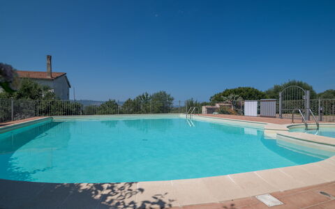 Pandora: L'Eau, Ciel, Piscine, Bâtiment, Rectangle, Ombre, Arbre, Loisir, Composite, Immobilier