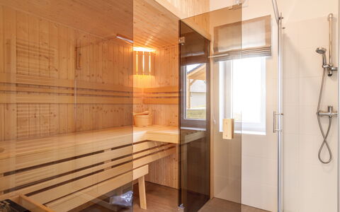 Lakeside Village 22 (+ Sauna): Bois, Design Intérieur, Bâtiment, Sol, Mur, Sol, Immobilier, Dur, Ombre