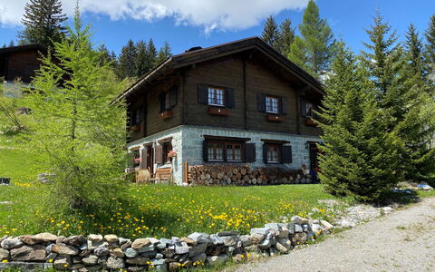 Chalet Rodas 9: Nuage, Plante, Ciel, Bâtiment, Fenêtre, Arbre, Paysage Naturel, Maison, Mélèze, Fleur