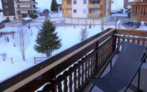 Arbgrat: Bâtiment, Fenêtre, Propriété, Blanc, Neige, Bois, Maison, Design Urbain, Arbre, Clôture