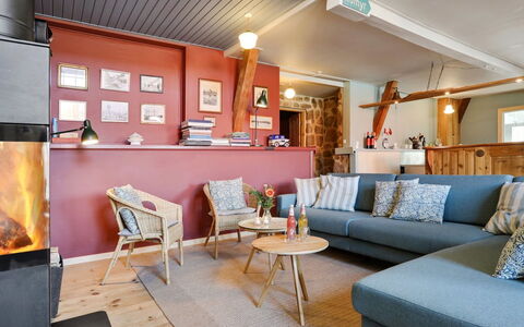 Brigita - 500M from the Sea: Bois, Toit, Architecture, Domicile, Maison, Chalet, Siding, Dur, Pente, Biens