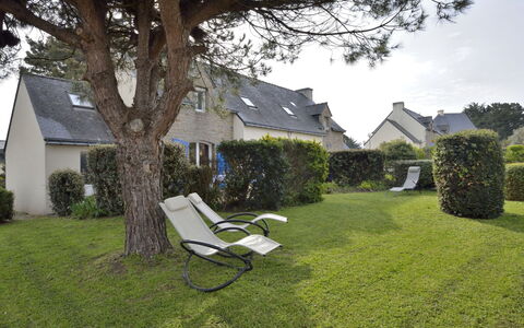 Charme des Govelins: Plante, Ciel, Bâtiment, Arbre, Lot Terre, Ombre, Herbe, Paysage Naturel, Chalet, Zone Résidentielle