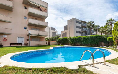 La Pineda 704: L'Eau, Plante, Propriété, Bâtiment, Nuage, Ciel, Piscine, Bleu Azur, Arbre, Architecture