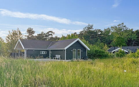 Greta - 200M from the Sea: Bâtiment, Maison, Domicile, Toit, Chalet, Architecture, Lot Terre, Siding, Biens, Ferme