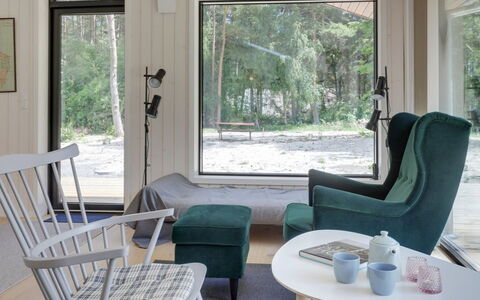 Anarosa - 200M from the Sea: Meubles, Design Intérieur, Sol, Chaise, Sol, Table, Éclairage, Domicile, Salon, Pièce