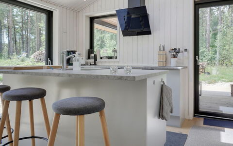 Anarosa - 200M from the Sea: Bois, Sol, Design Intérieur, Meubles, Cuisine, Comptoir, Appareil De Cuisine, Sol, Tabouret, Électroménager