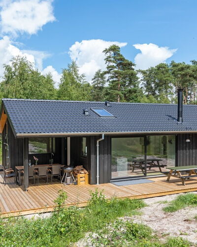 Anarosa - 200M from the Sea