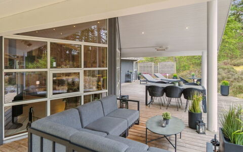 Bergulv - 75M from the Sea: Bois, Meubles, Appartement, Pièce, Plafond, Tache De Bois, Chaise, Dur, Vernis, Lumber